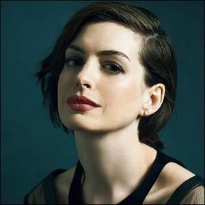  Anne Hathaway