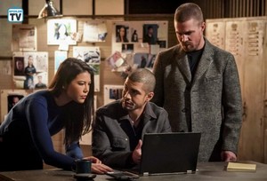  Arrow - Episode 7.14 - Brothers