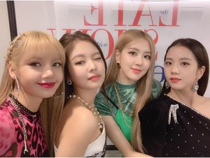  BLACKPINK at The Late दिखाना with Stephen Colbert