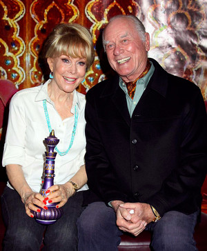  Barbara Eden and Larry Hagman