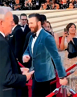  Chris Evans on the red carpet at the 2019 Academy Awards ~February 24