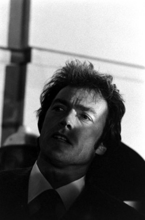  Clint Eastwood on the set of Dirty Harry (1971)