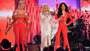 Dolly Parton Shines in All-Star Tribute to Her at 2019 Grammy Awards