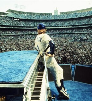  Elton John konsiyerto Dodger Stadium 1975