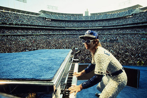  Elton John संगीत कार्यक्रम Dodger Stadium 1975