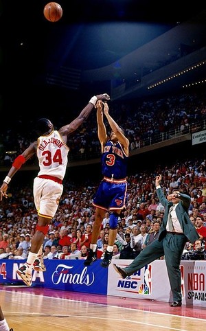  Hakeem Blocks Starks - 1994 NBA Finals