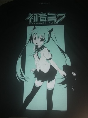  Hatsune Miku T-Shirt