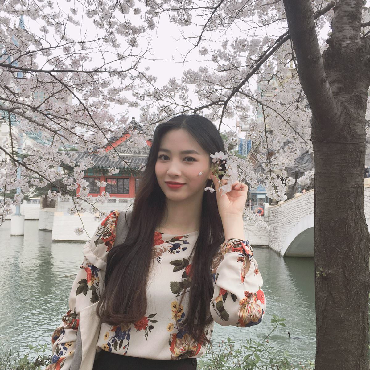 Jiwon - Cherry Bullet Photo (42636989) - Fanpop
