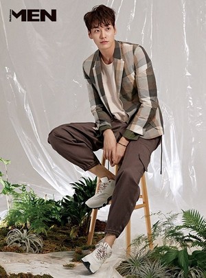  KIM YOUNG KWANG THE COVER OF NOBLESSE MEN MAGAZINE