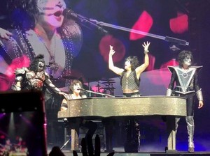  吻乐队（Kiss） ~Sacramanto, California...February 9, 2019 (Golden 1 Center)