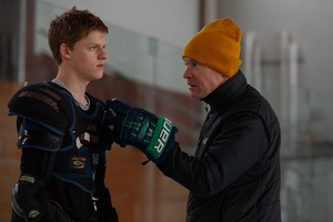  Lucas Hedges as Patrick Chandler in Manchester por the Sea