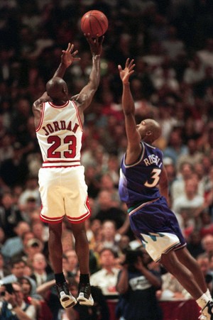  Michael Jordan's game-winning buzzer-beater - 1997 NBA Finals
