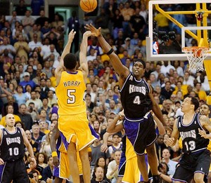  Robert Horry's Three-Point Buzzer-Beater - Game 4 2002 Western Conference Finals