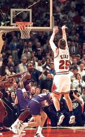  Steve Kerr's championship-winning shot - 1997 NBA Finals