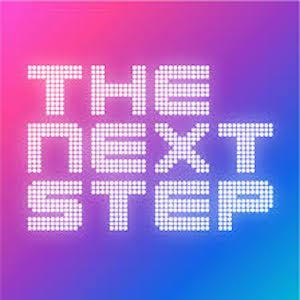  The 下一个 Step Logo