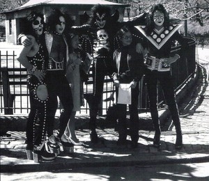  45 years Vor today: KISS (NYC) April 24, 1974