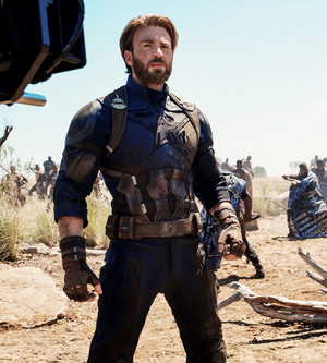  Chris Evans Behind the scene of Avengers: Infinity War