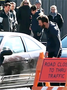 Chris Evans on the set of আপেল series Defending Jacob 04-01-2019