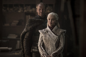  Daenerys Targaryen and Jorah Mormont in 'Winterfell'