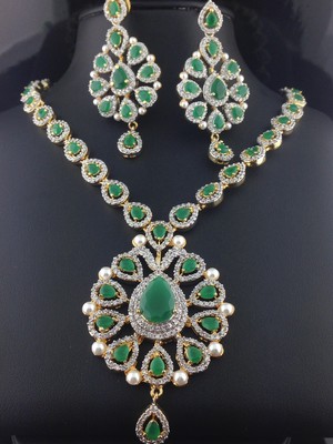  zamrud, emerald kalung And Earring Set