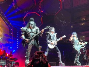  吻乐队（Kiss） ~Raleigh, North Carolina...April 6, 2019 (PNC Arena)