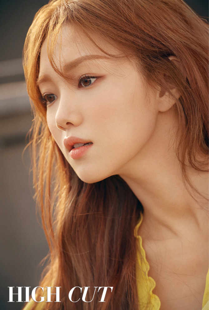 Lee SungKyung For HIGHCUT vol.239