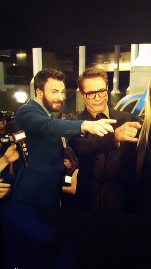  Robert and Chris at the Avengers: Endgame World Premiere in Los Angeles (April 22nd, 2019)