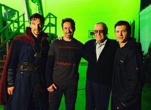  Stan Lee with Tom Holland, Robert Downey Jr and Benedict Cumberbatch on the set of Infinity War