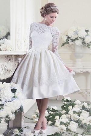  Vintage Inspired Wedding Dress 💐