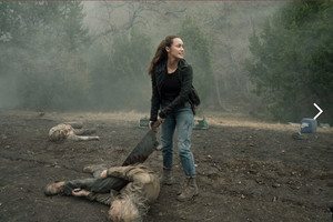  5x01 ~ Here to Help ~ Alicia