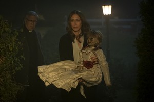  Annabelle Comes প্রথমপাতা (2019)