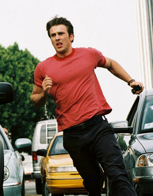  Chris Evans as Ryan Ackerman in Cellular (2004)