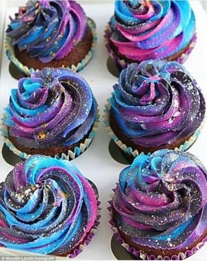  Galaxy cupcake