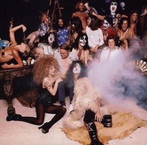  kiss ~Hollywood, California…August 18, 1974 (Hotter Than Hell fotografia session)
