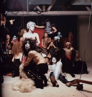  চুম্বন ~Hollywood, California…August 18, 1974 (Hotter Than Hell ছবি session)