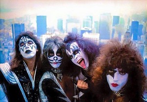  baciare (NYC)…June 24, 1976 (Central Park)