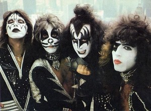  KISS (NYC) June 24, 1976 (Empire State Building)