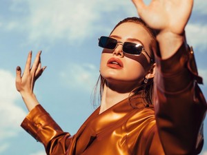  Madelaine Petsch ~ Privé Revaux Sunglasses ~ May 2019