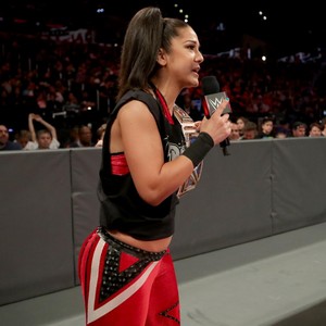  Raw 6/17/19 ~ The IIconics vs Alexa Bliss/Nikki 십자가, 크로스