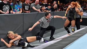  Stomping Grounds 2019 ~ Baron Corbin vs Seth Rollins (Universal Championship)