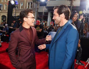  Tom Holland and Jake Gyllenhaal -Spider-Man Far From início premiere in Hollywood, CA (June 26, 2019)