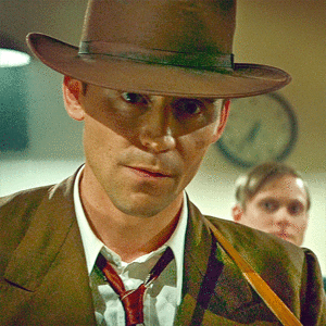  Tom as Hank Williams in I Saw the Light