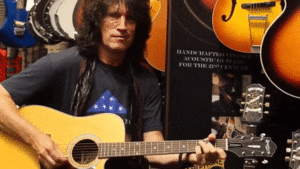  Tommy Thayer (singing part of Beth) -Epiphone HQ in Nashville