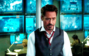  Tony Stark -Captain America: Civil War (2016)