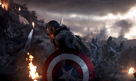  Chris Evans as Steve Rogers/Captain America in Avengers: Endgame (2019)