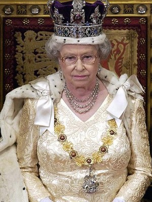 Her Majesty, reyna Elizabeth II