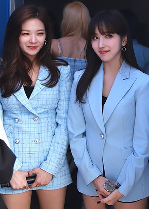  Jeongyeon and Mina