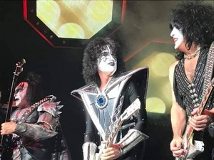  吻乐队（Kiss） ~Des Moines, Iowa...September 3, 2019 (Wells Fargo Arena)