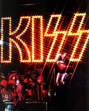  kiss -Fort Worth, Texas...August 11, 1976 (Tarrant County Convention Center)