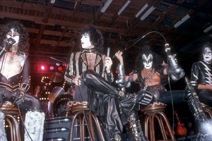  Kiss ~Hollywood, California...October 28, 1982
